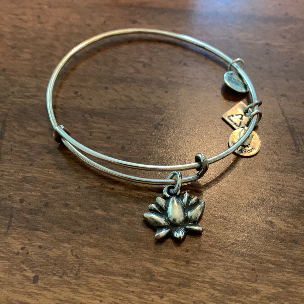 Lotus bracelet